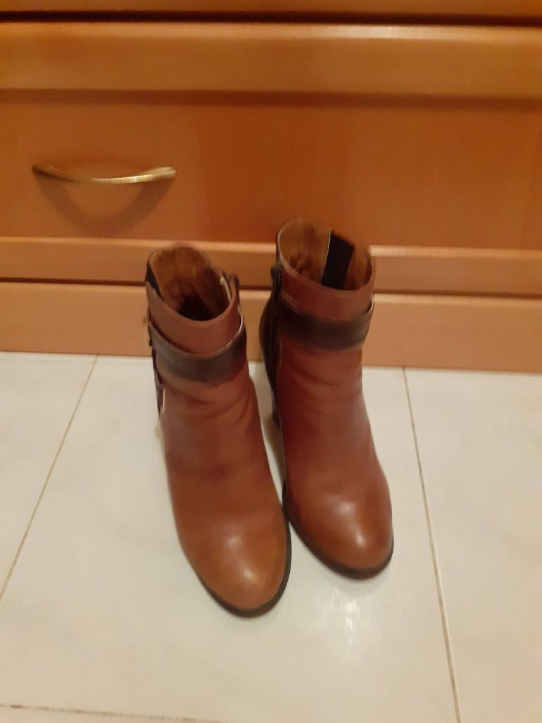Botas Camel Cano baixo ( ALDO )