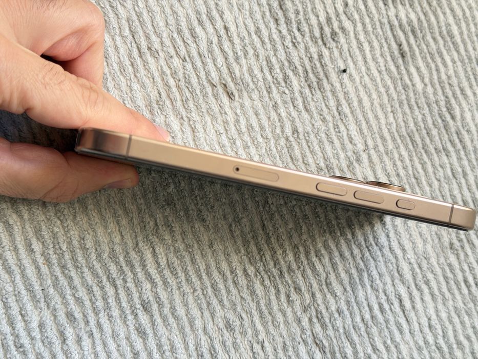 Iphone 16 pro 256 gb titanio