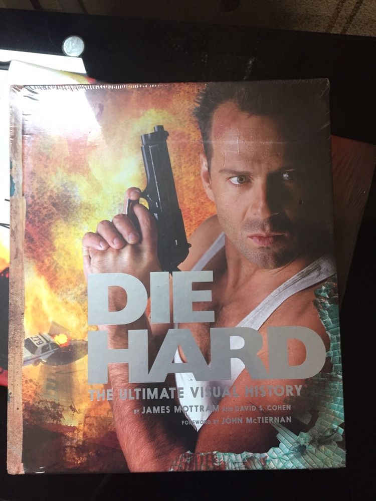 Артбук/Artbook “Die Hard: The Ultimate Visual History” | Hardcover