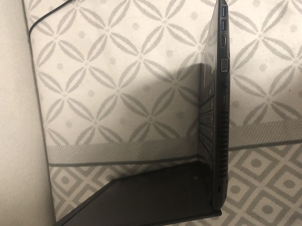 Ноутбук Acer Aspire E5-576