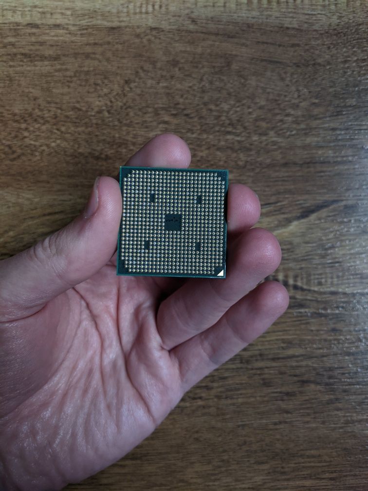 Процесор AMD Phenom II N660