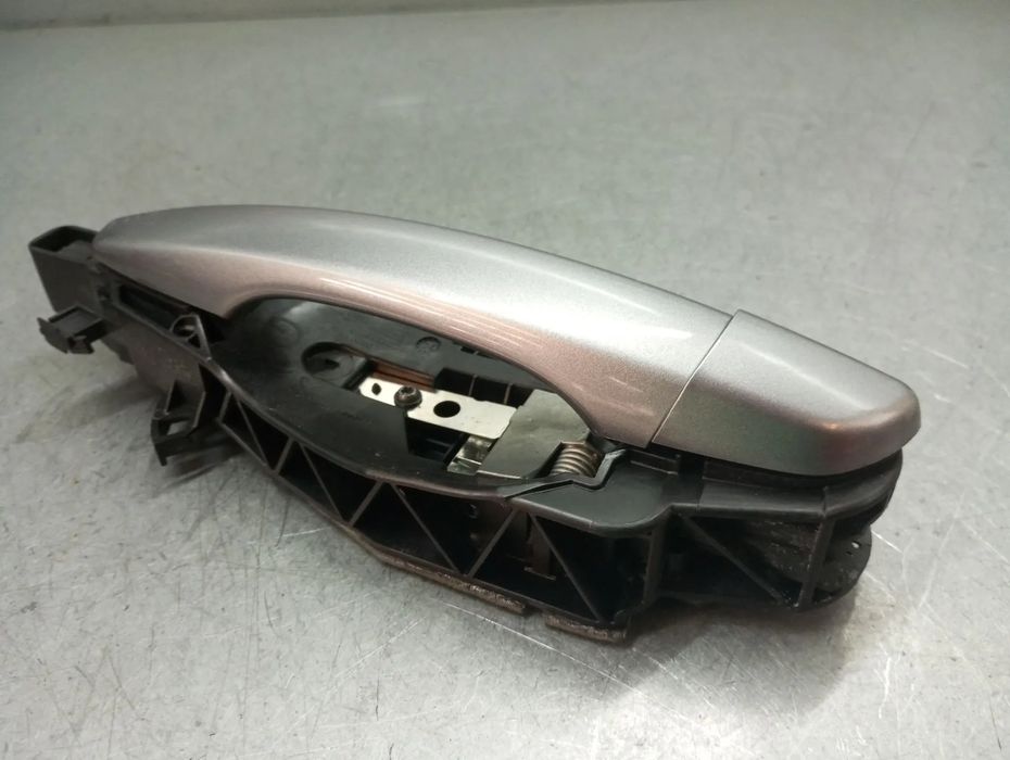 Puxador porta trás esquerdo PEUGEOT 3008 II (M_)