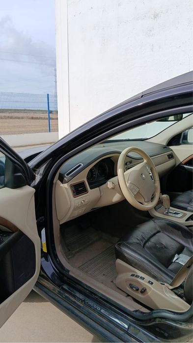 Volvo xc70 2008 awd motor D5