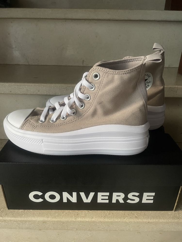 All Star Converse Move