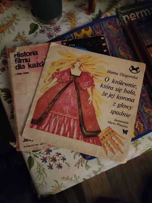 Kolekcja starych książek, antyki