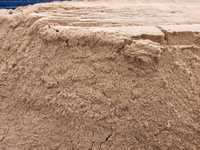 Trawniki piaskowanie rozluźnianie gleby podłoży piasek do piaskowania