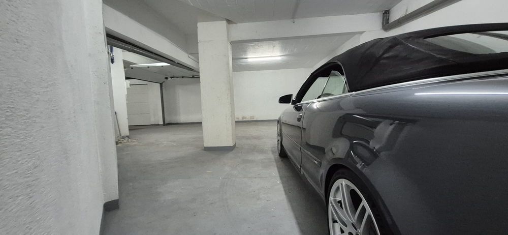 Armazém / Garagem no Cacém