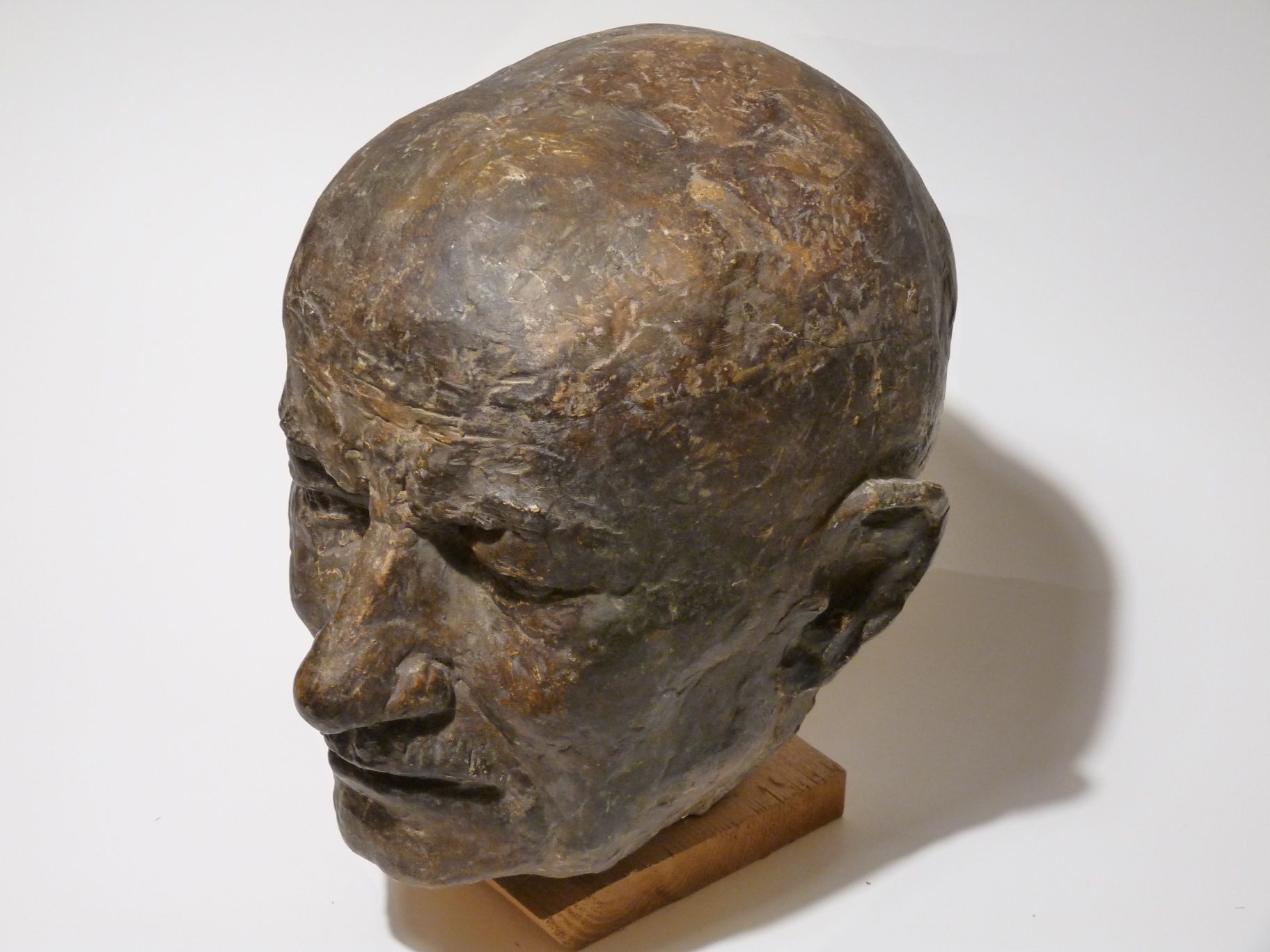 Rzeźba głowy mężczyzny
