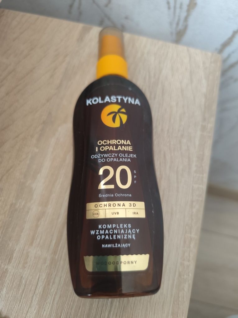 Nowy odżywczy olejek do opalania Kolastyna 150ml