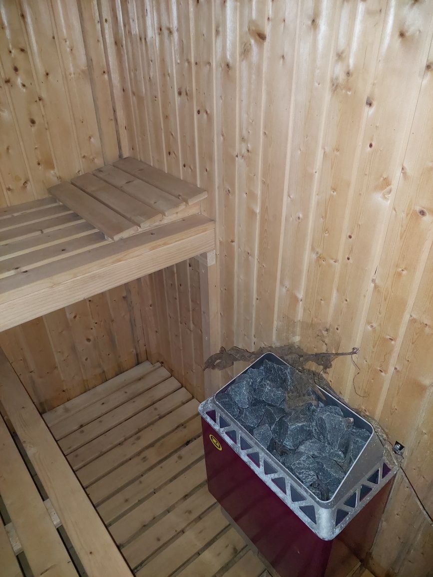 Sauna completa em bom estado