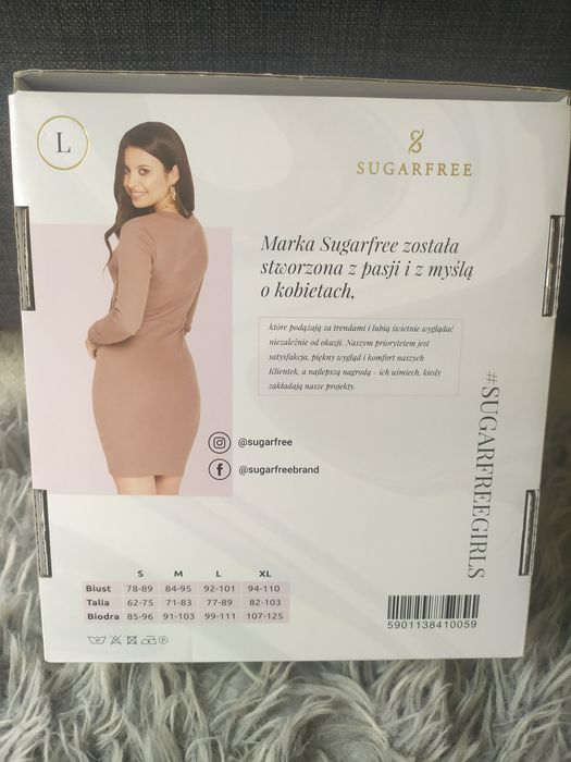 Sukienka Rose L Sugarfree z dekoltem