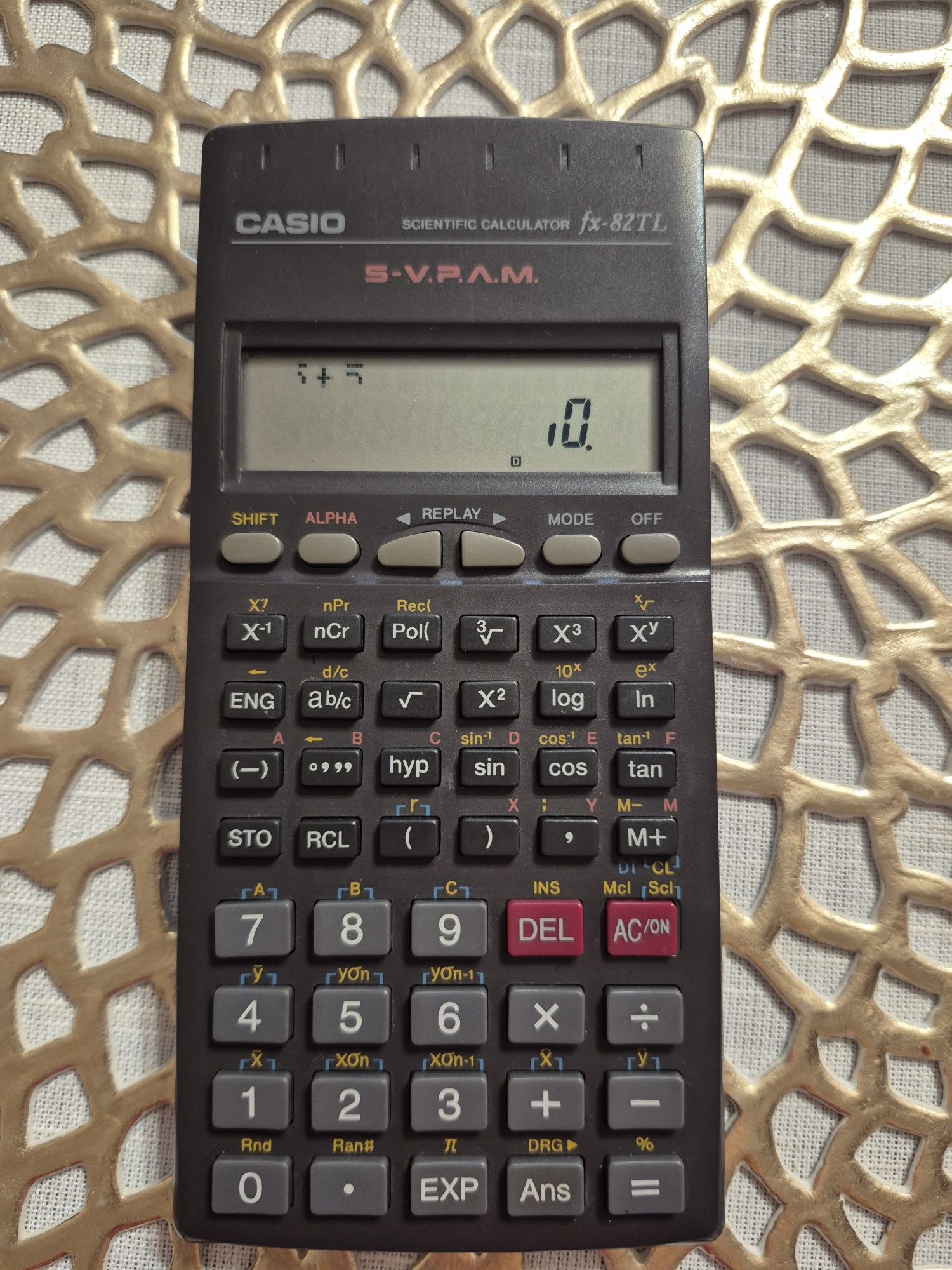 Kalkulator Casio fx-82TL