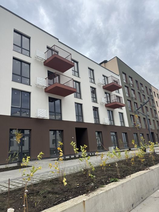 Продаж 1 квартири з власною ділянкою