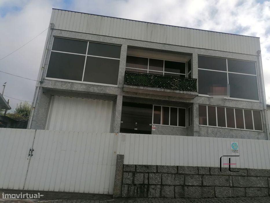 Armazém  Venda em Raimonda,Paços de Ferreira