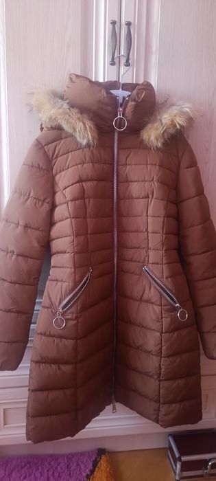 Зимова жіноча куртка