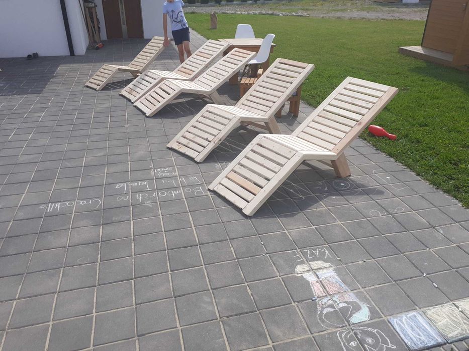 Zestaw ogrodowy drewniany+ 2 leżaki