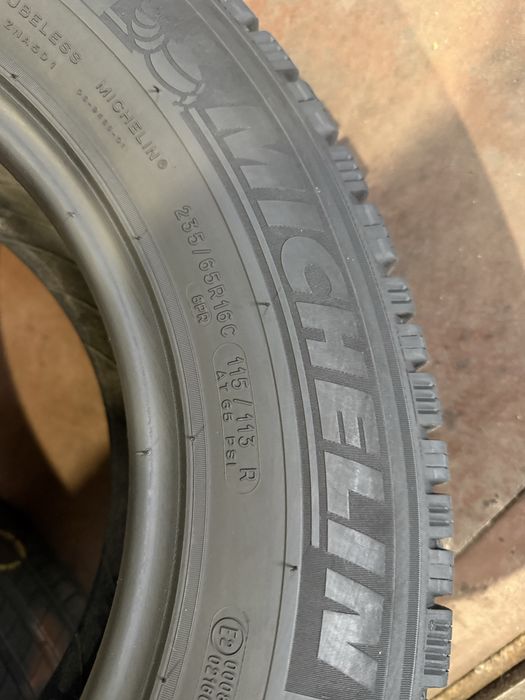 235/65 16 C Michelin