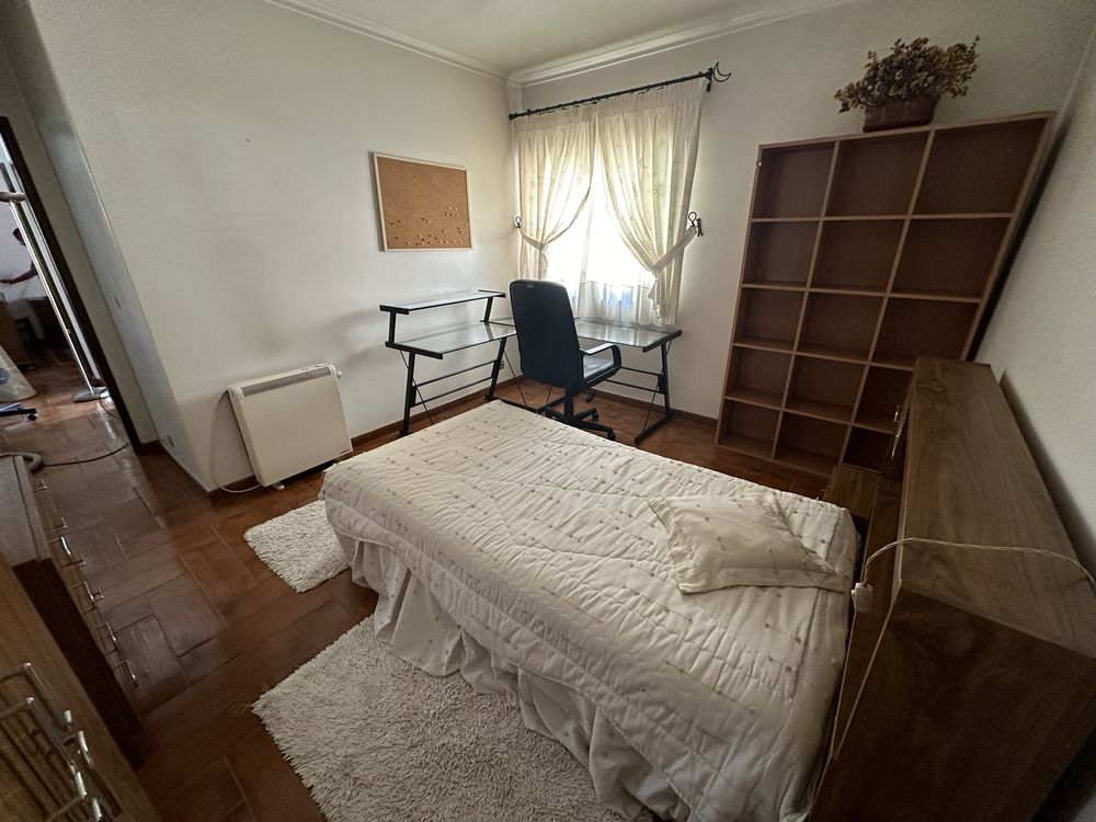 Quarto arrendar rapariga COIMBRA