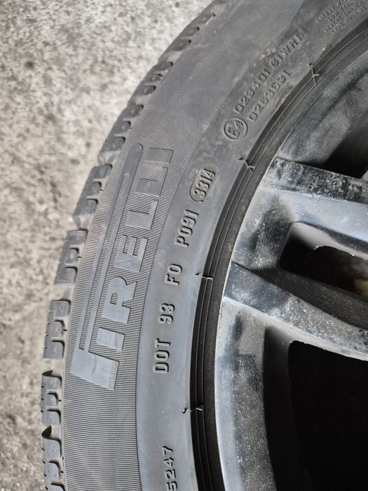Kóła zimowe BMW 205/60/16 Pirelli