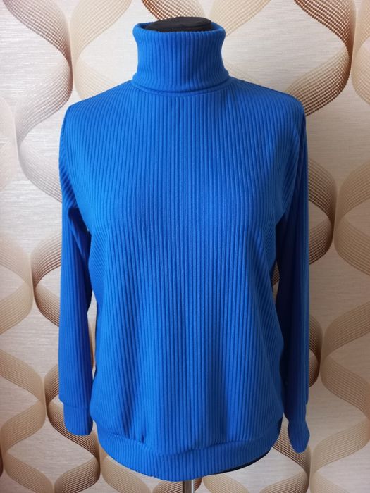 Продам гольф водолазка(жіночий)