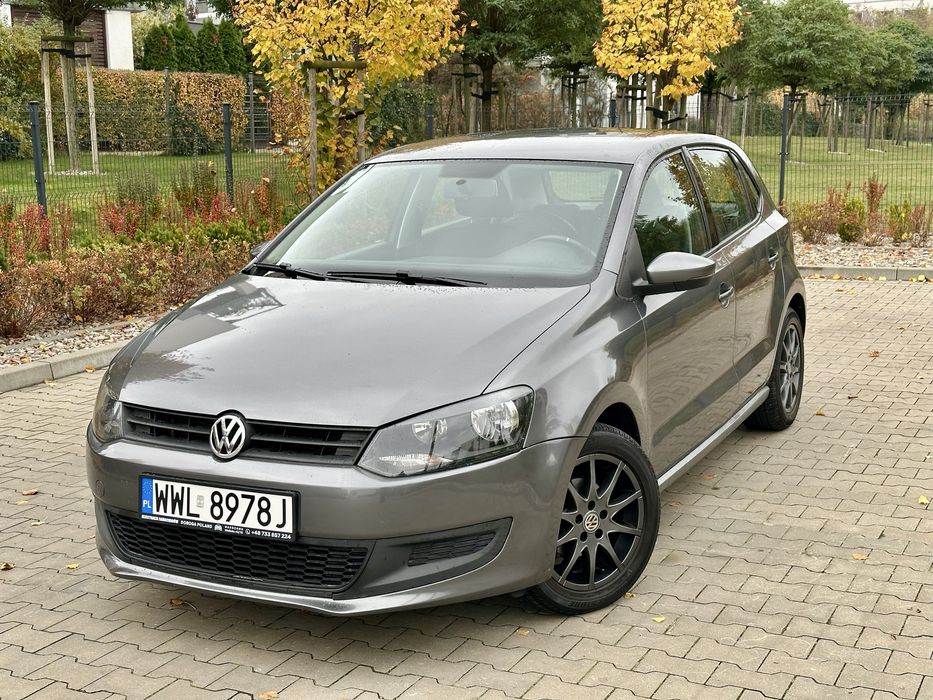 VW Polo . 2 komplety opon . Bez rdzy. Serwisowany.
