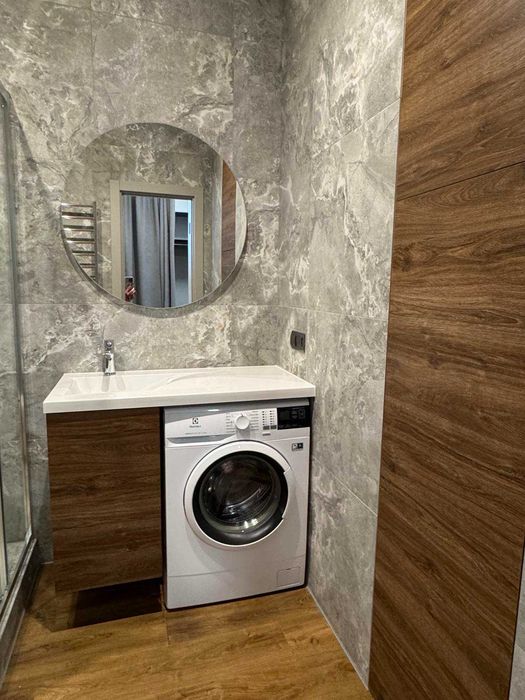 Продам 1 кімнатну квартиру  в житловому   комплексі River Hall