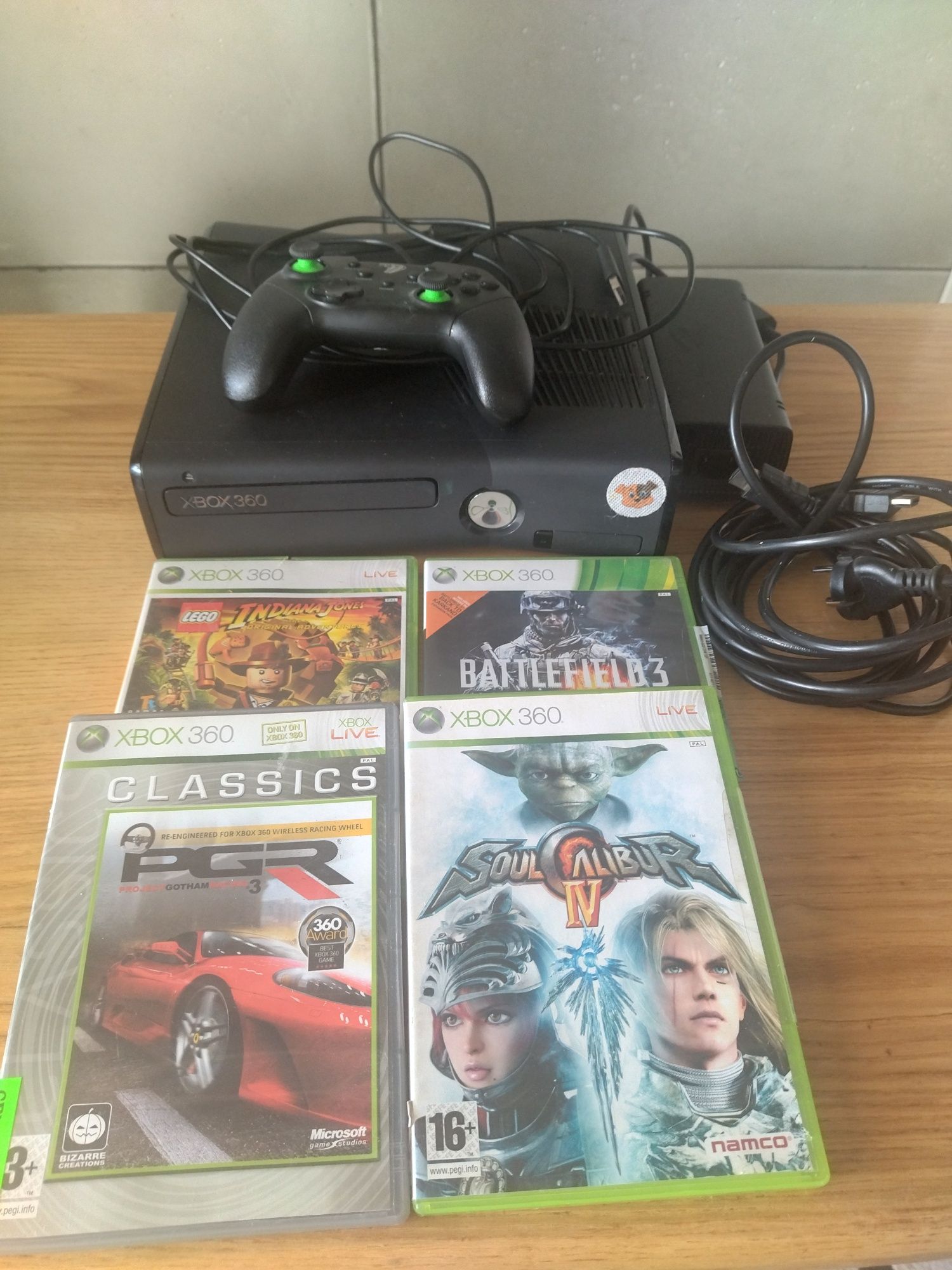 Xbox 360+игры 4 диска