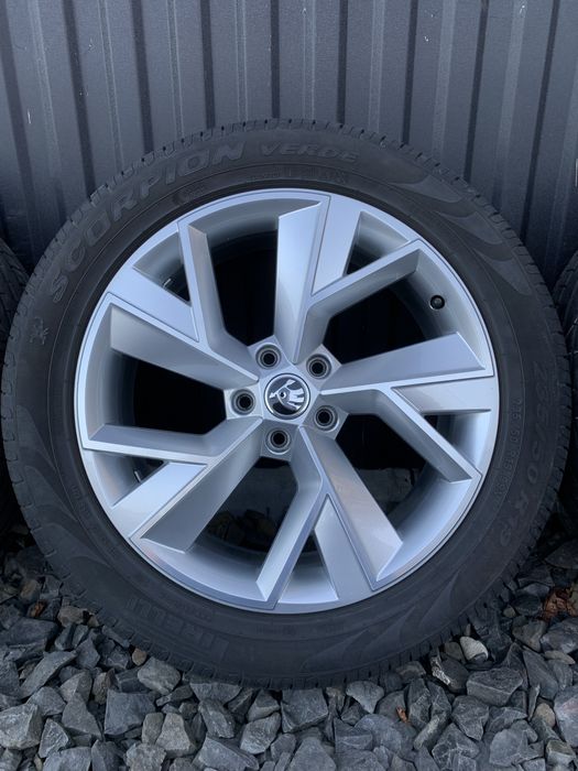 Колеса, диски 5 112 R19 Skoda Kodiaq Triglav 56560125F