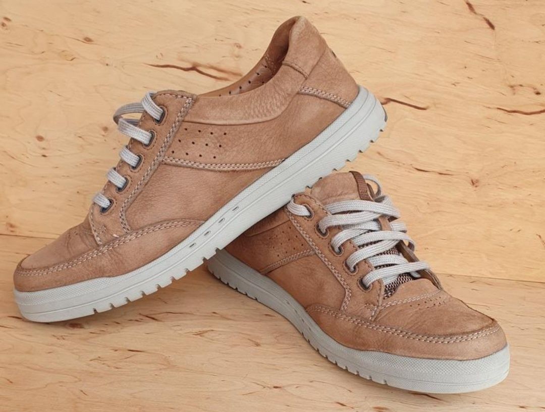 Туфлі clarks  р.42