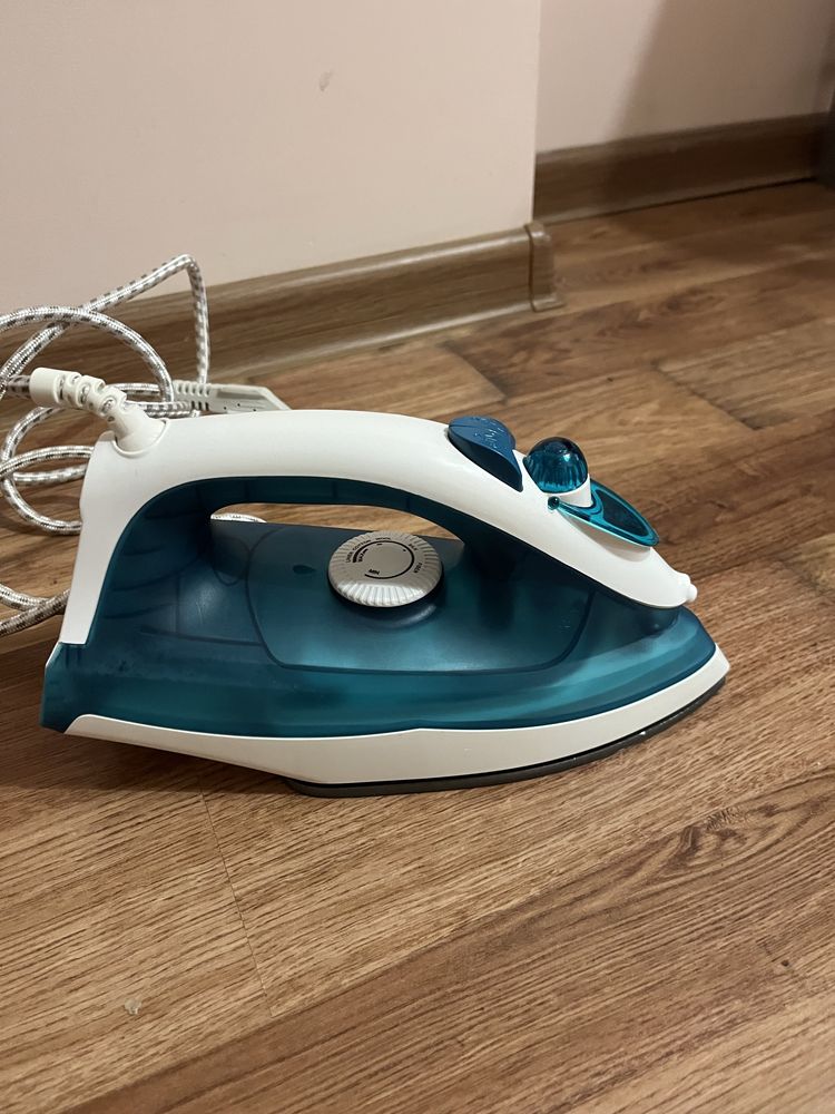 Праска ,утюг electrolux