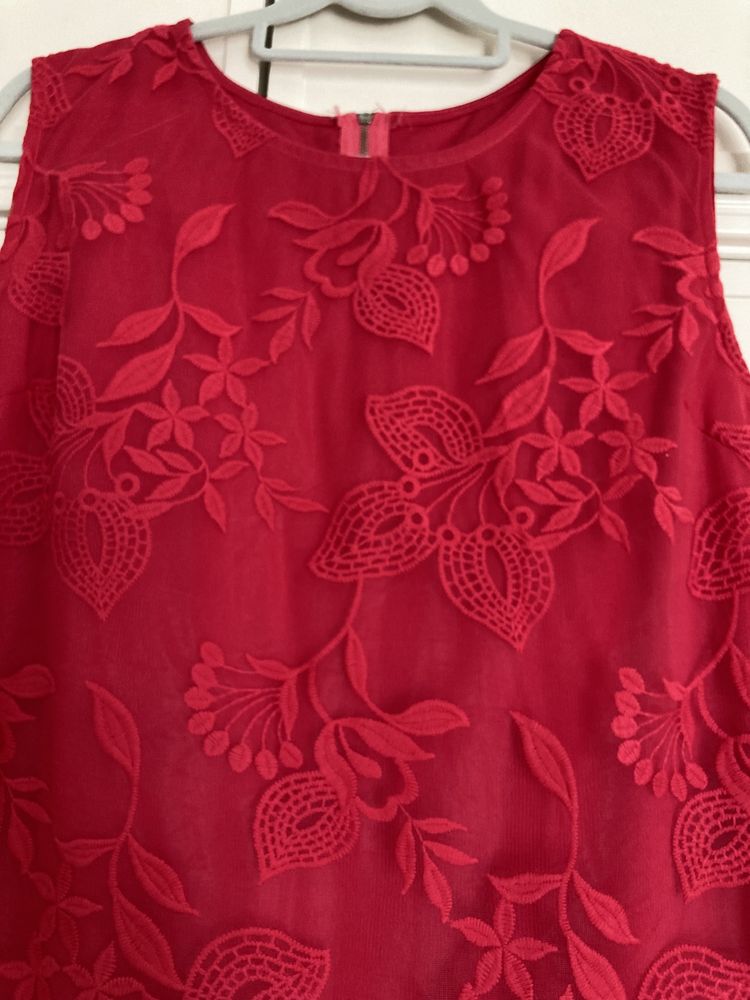 Elegante vestido em renda