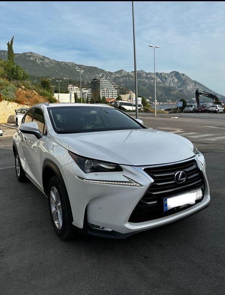 Продам Lexus NX 300 h гибрид 2,5 литра 2015 год