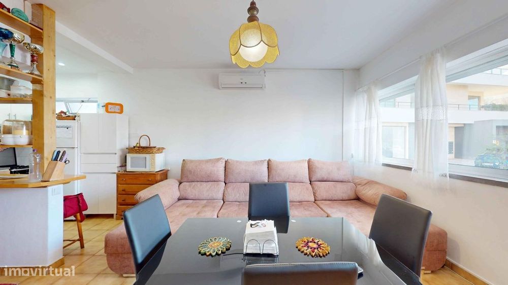 Apartamento T0+1, a 200 metros do areal da  Praia da Rocha!