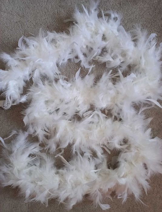 Szal Boa z białych piór