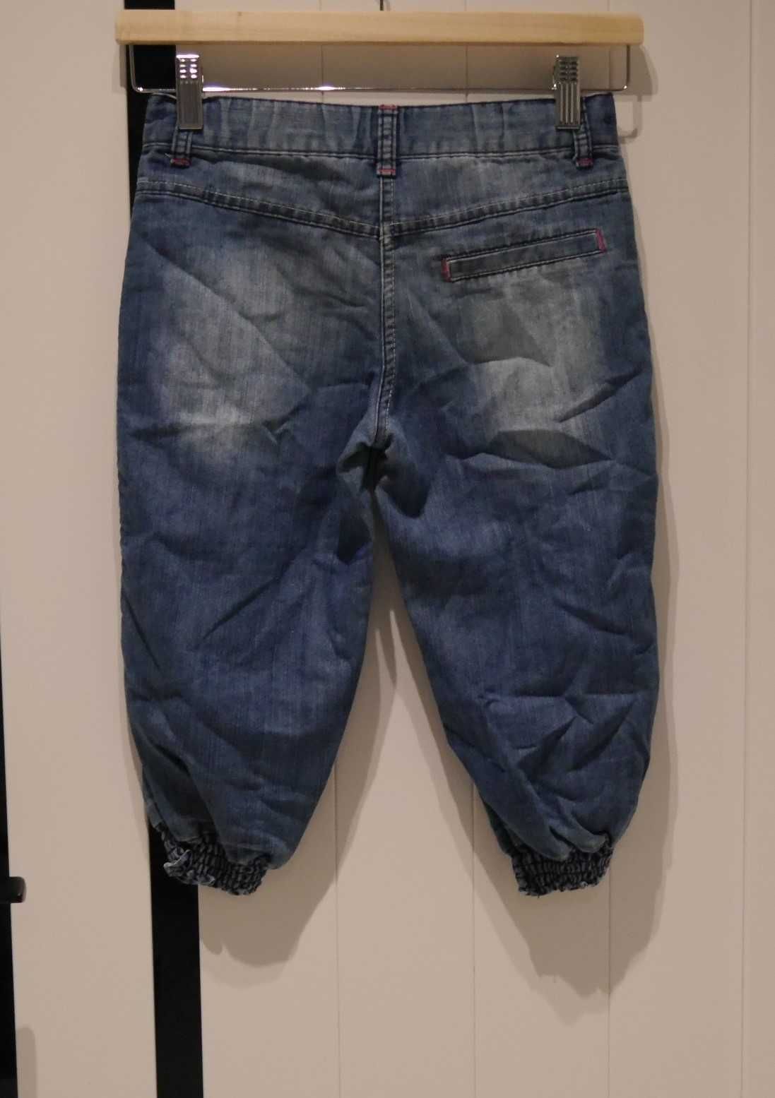 C&A Hello Kitty spodnie rybaczki pumpy 134