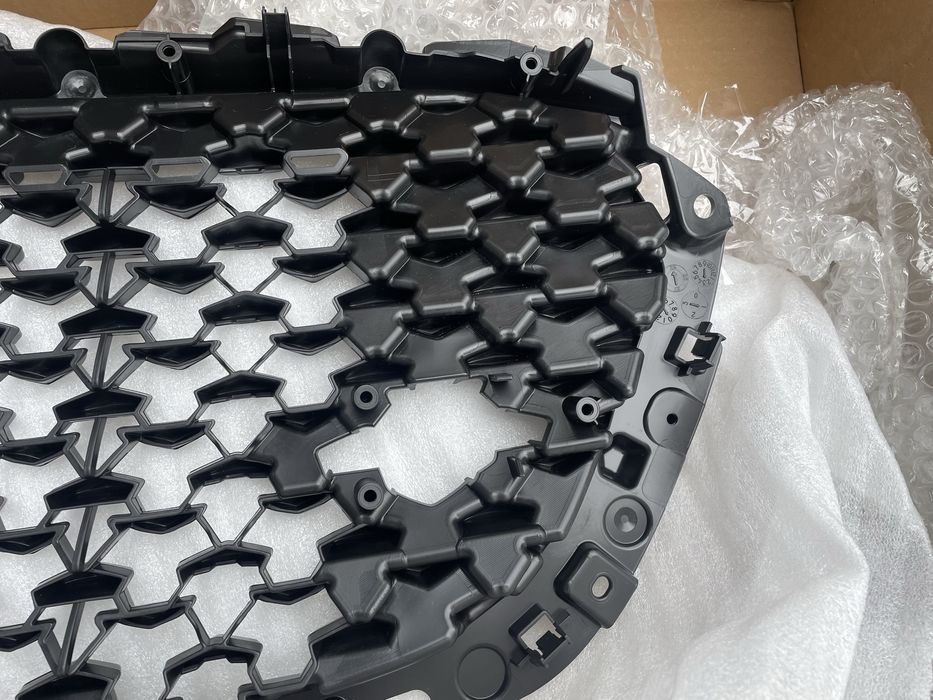 Решітка радіатора Mazda CX-30, нова оригінал, артикул DGH950710A