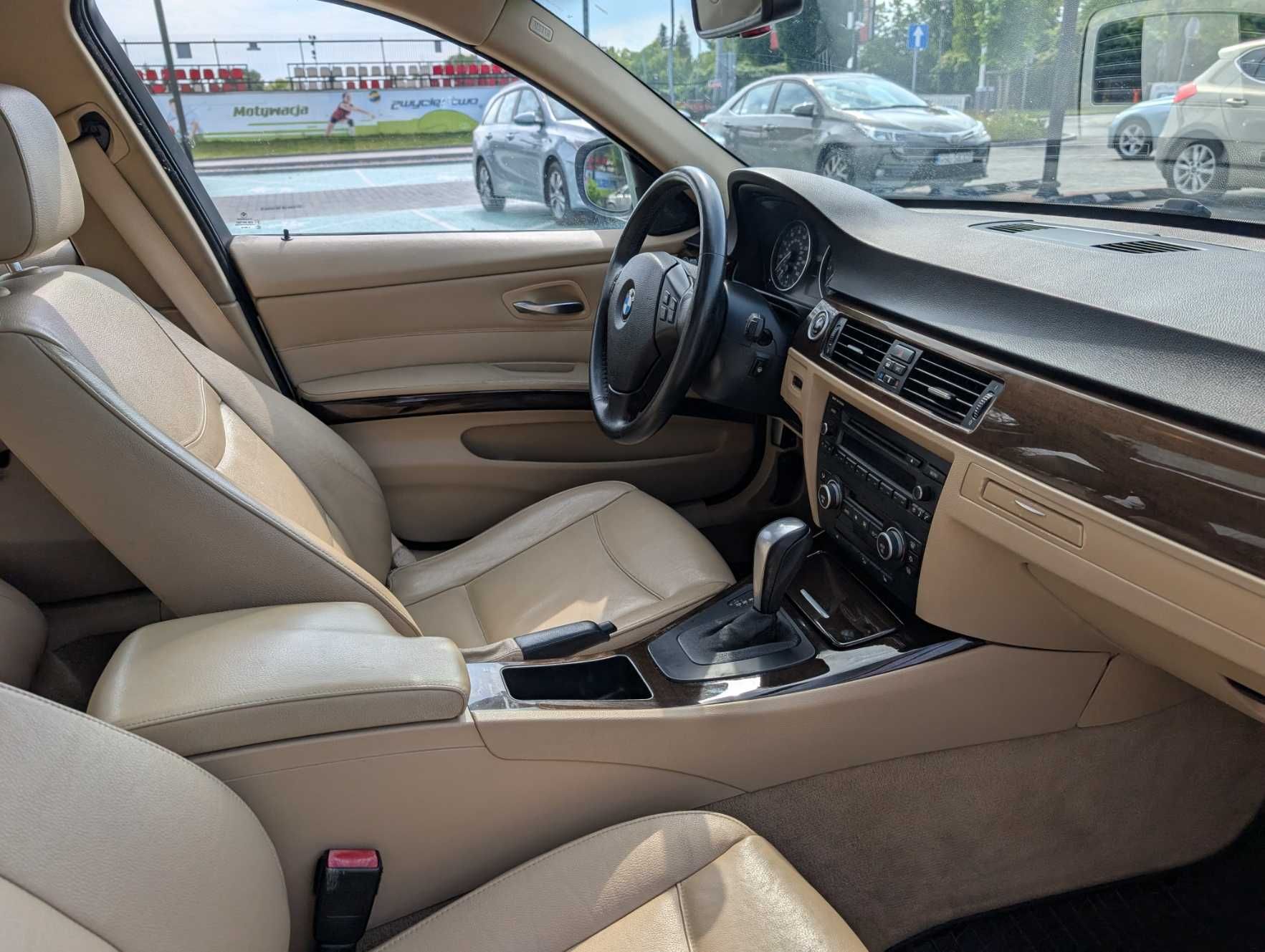 Bmw seria 3 e90 R6 328xi xDrive 3.0l skóra jasna 234KM szyberdach
