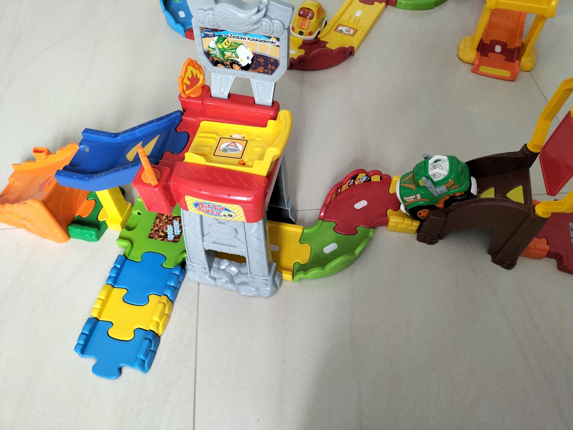 Tut Tut Auto Zestaw Kaskaderski VTech