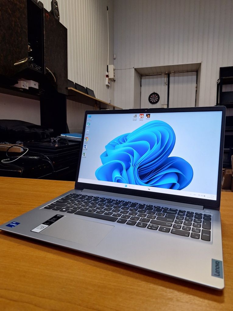 Lenovo IdeaPad 1 15IAU7 i5-1235U Iris Xe Graphics 2Gb DDR4 16Gb