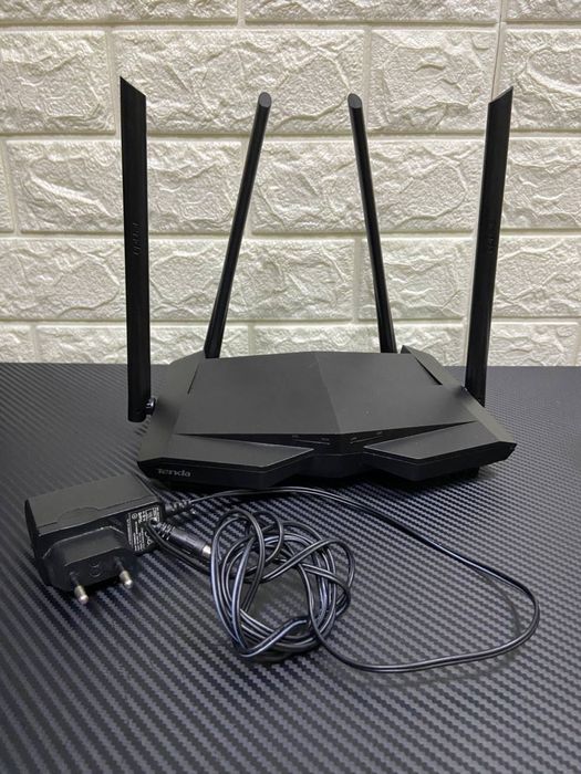 Бездротовий маршрутизатор Tenda AC10