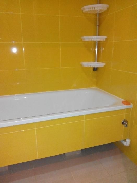 Кладка кафеля. Штукатурка. Шпаклёвка. Обои. Электричество.