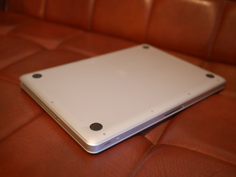 Macbook Pro 13" 2010 8gb RAM SSD 120gb