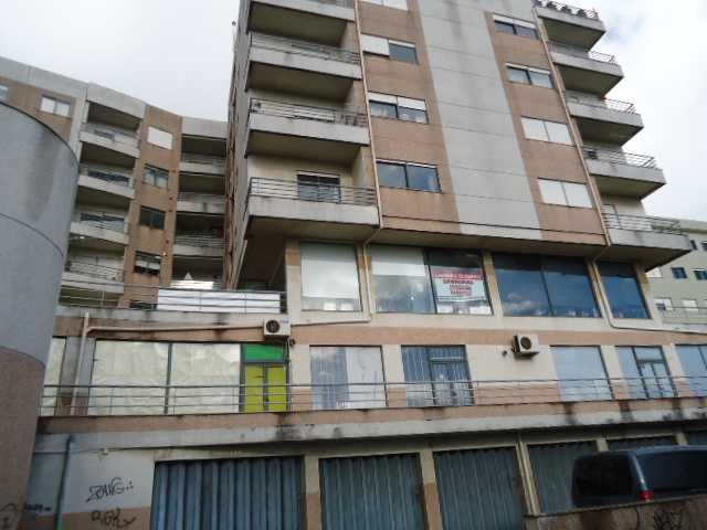 Loja/armazém para arrendamento em Canidelo