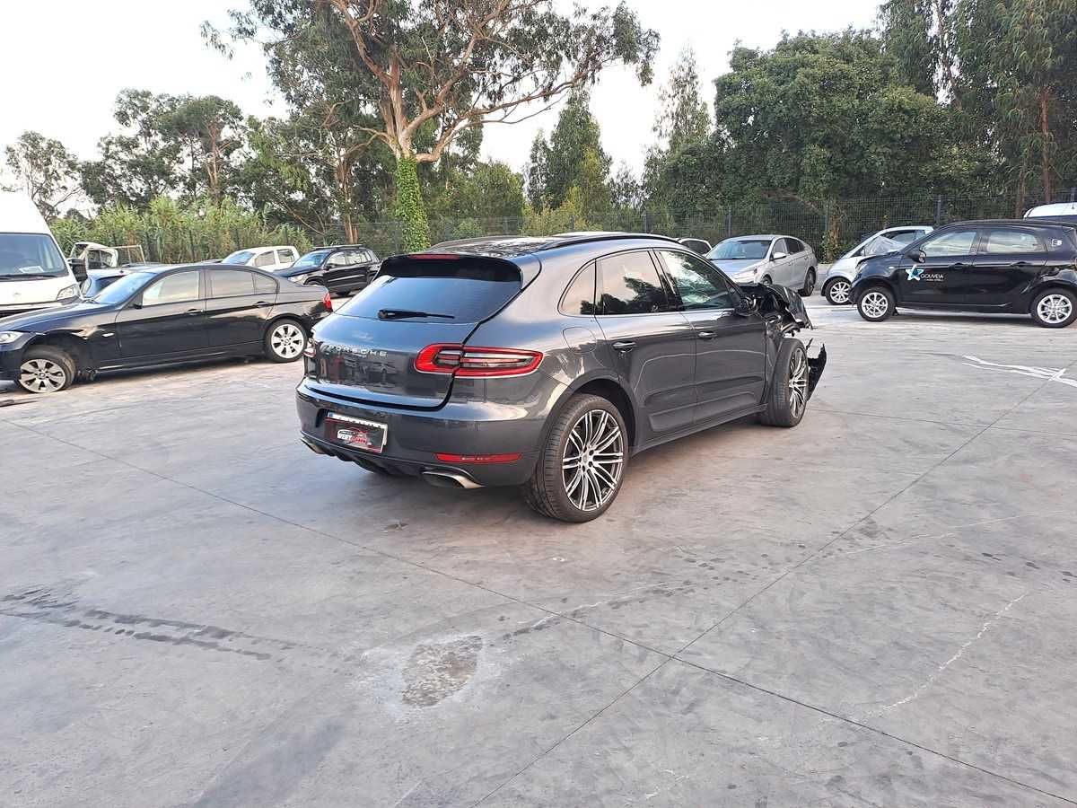 Porsche Macan 2.0, 2016