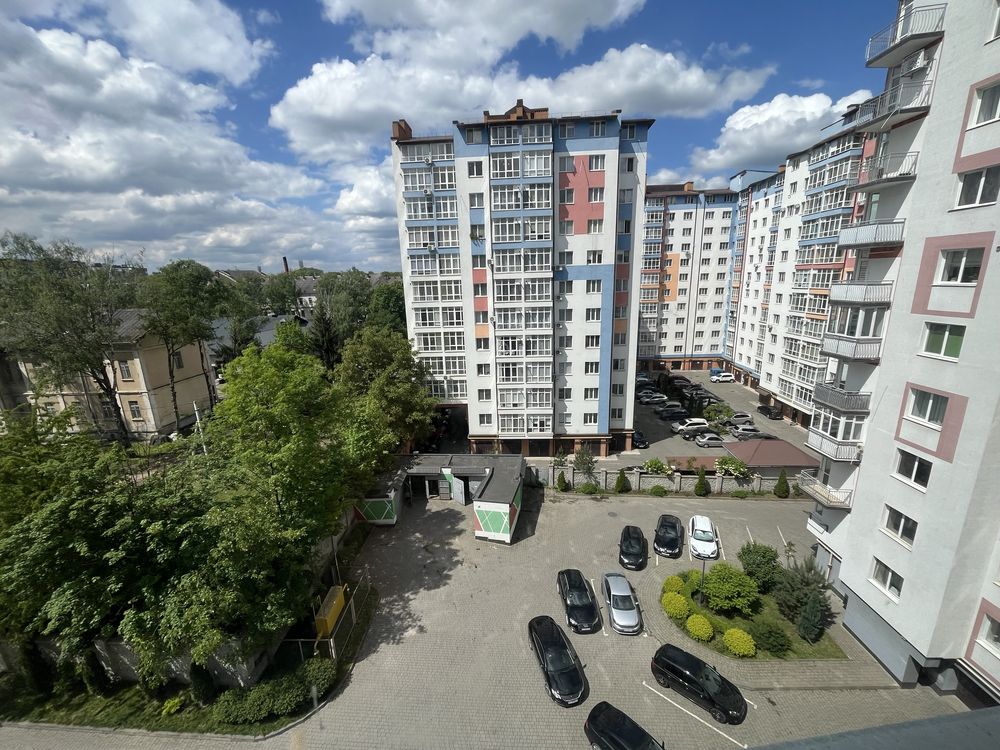 Продається 2к кв. 67.3 м².Сирець.Національної Гвардії.Центр.Парк.Озеро
