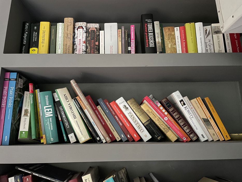 Książki historyczne, naukowe, popularnonaukowe, literatura piękna