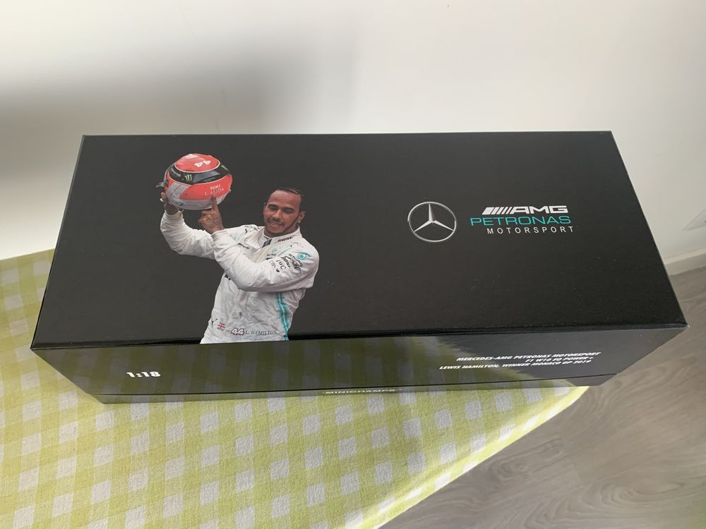 F1 minichamps 1:18 Lewis Hamilton