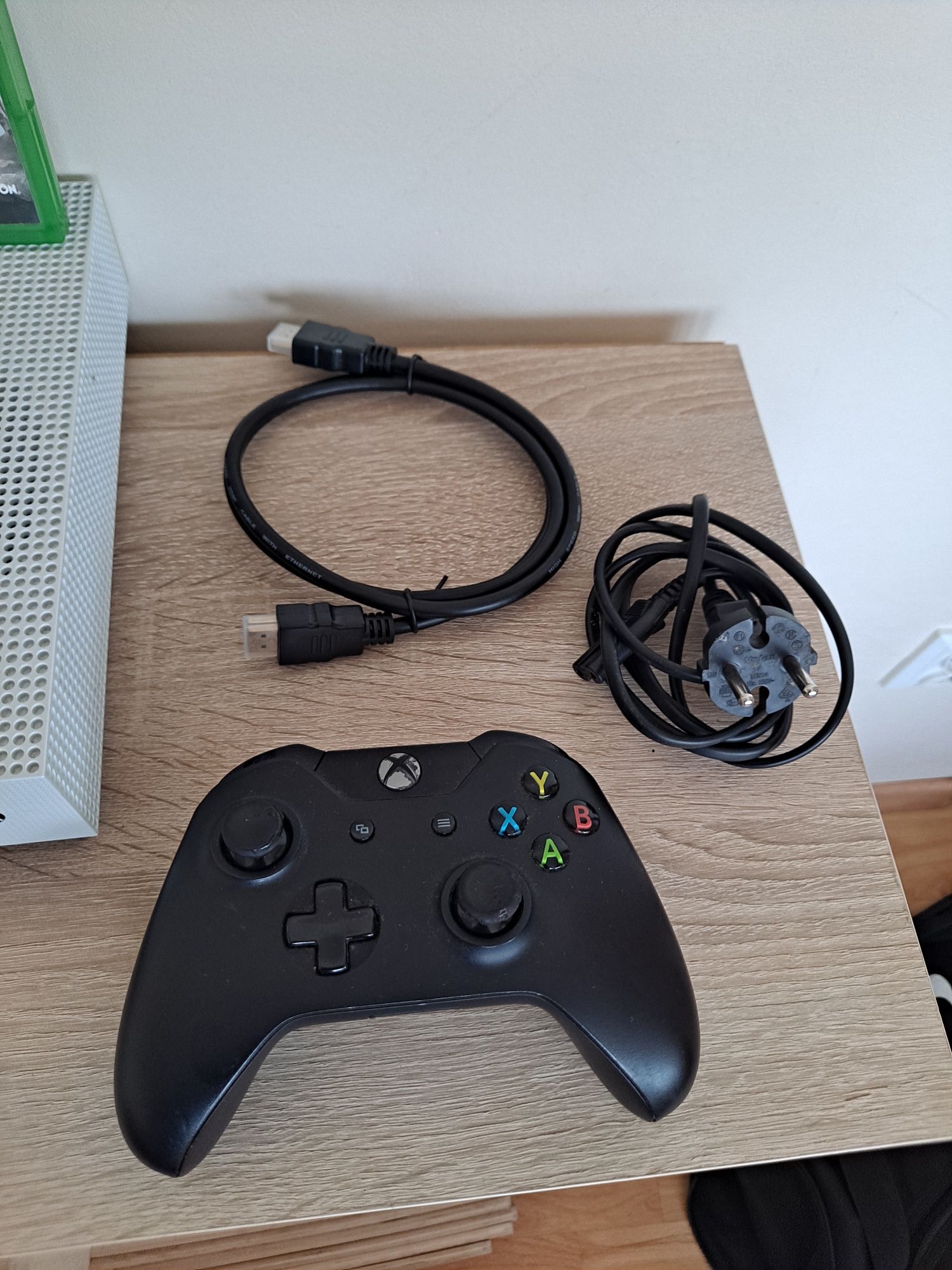 Konsola XBOX ONE S 2TB +Pad Gry