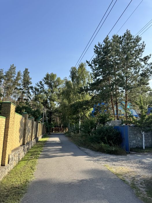 Продам участок рядом с рекой.