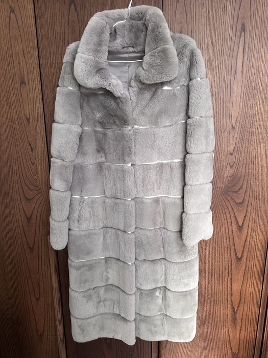 Продам шубу , натуральний кролик рекс , неймовірно гарний колір